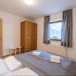 Lejlighed Alpenchalets-5 By Interhome