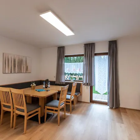 アパート Alpenchalets-5 By Interhome ツェル アム ゼー